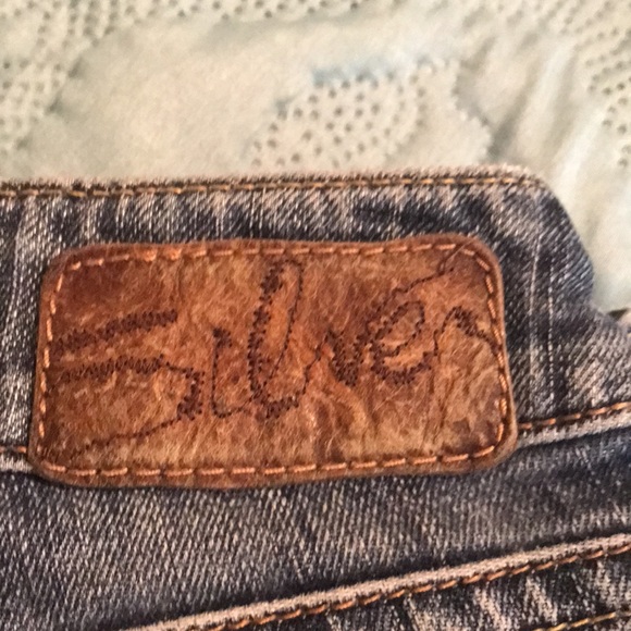 ❤️ (19) Ladies silver jeans, super unique, great pockets. Size 26 x 32 - Picture 2 of 10